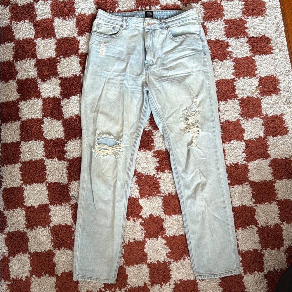 BDG Mom Jeans Light Blue Distressed